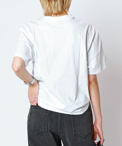 Calvin Klein(カルバン・クライン)の「【Calvin Klein / カルバン クライン】Compact standerd LOGO T-sh(Tシャツ/カットソー・レディース・ブラック/ホワイト・FREE)」の4枚目の写真