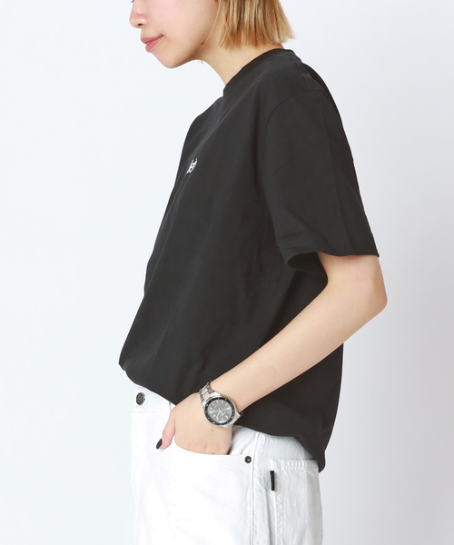Calvin Klein(カルバン・クライン)の「【Calvin Klein / カルバン クライン】Compact standerd LOGO T-sh(Tシャツ/カットソー・レディース・ブラック/ホワイト・FREE)」の8枚目の写真