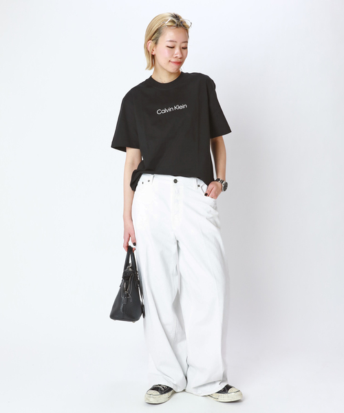 Calvin Klein(カルバン・クライン)の「【Calvin Klein / カルバン クライン】Compact standerd LOGO T-sh(Tシャツ/カットソー・レディース・ブラック/ホワイト・FREE)」の10枚目の写真