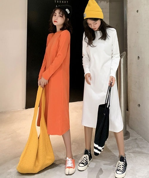 urge:(アージコロン )の「【URGE:】クルーネック 推し活 6色展開 長袖 カットソー ワンピース(Tシャツ/カットソー・レディース・グリーン/ブルー/オレンジ/イエロー/ブラック/ホワイト・LARGE/X-LARGE/SMALL/MEDIUM)」の9枚目の写真