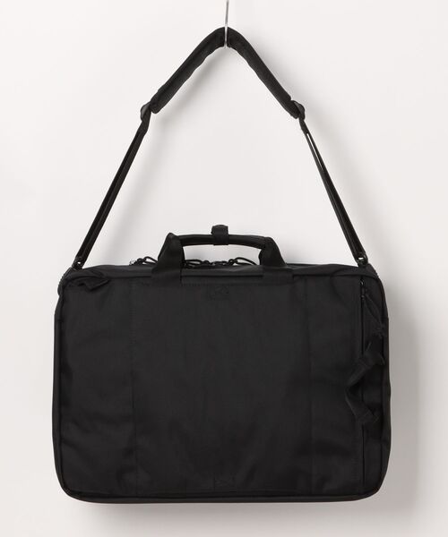 NEW ERA（ニューエラ）の「【NEW ERA/ニューエラ】BRIEF BAG UUC（ビジネスバッグ・メンズ・ブラック・FREE）」の2枚目の写真