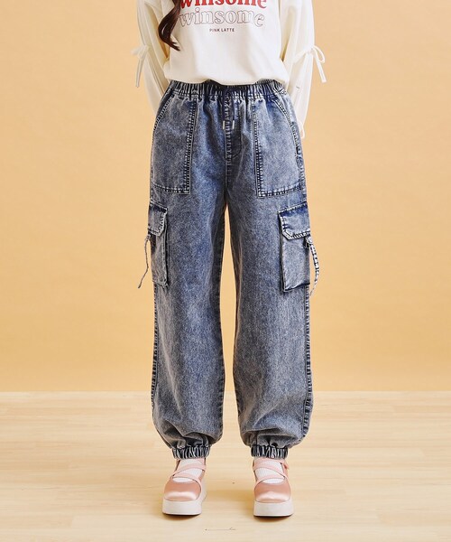 PINK-latte（ピンクラテ）の「デニムカーゴパンツ（その他パンツ・キッズ・ブラック系3/ブルー系その他5・13/14/15 /16）」の3枚目の写真