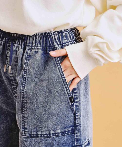 PINK-latte（ピンクラテ）の「デニムカーゴパンツ（その他パンツ・キッズ・ブラック系3/ブルー系その他5・13/14/15 /16）」の8枚目の写真