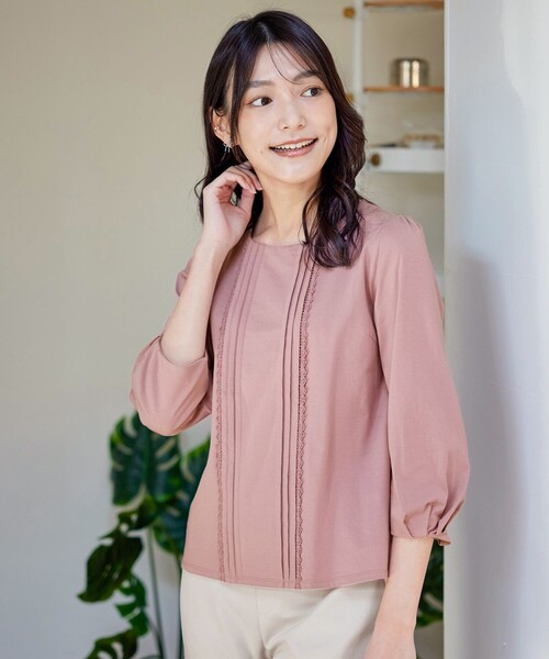 Tiaclasse(ティアクラッセ)の「ピンタックレースカットソーTブラウス(Tシャツ/カットソー・レディース・ピンク/オフホワイト/ネイビー・L/M/S)」の12枚目の写真
