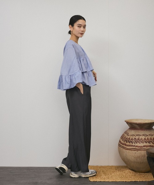 SALON adam et rope'（サロン アダム エ ロペ）の「【セットアップ対応】ドレープスラブサロペット（つなぎ/オールインワン・レディース・チャコールグレー/ベージュ・M/S）」の9枚目の写真