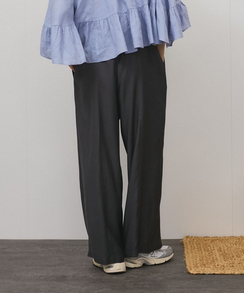 SALON adam et rope'（サロン アダム エ ロペ）の「【セットアップ対応】ドレープスラブサロペット（つなぎ/オールインワン・レディース・チャコールグレー/ベージュ・M/S）」の17枚目の写真