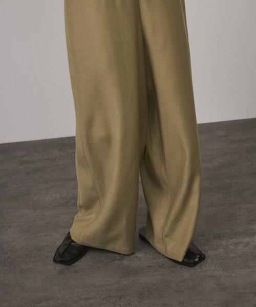 SALON adam et rope'（サロン アダム エ ロペ）の「【セットアップ対応】ドレープスラブサロペット（つなぎ/オールインワン・レディース・チャコールグレー/ベージュ・M/S）」の21枚目の写真