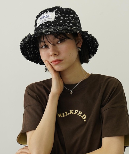 MILKFED.(ミルクフェド)の「FLORAL PATTERN DENIM FRINGE BUCKET HAT(ハット・レディース・ベージュ/ブルー/ブラック・ONE SIZE)」の12枚目の写真