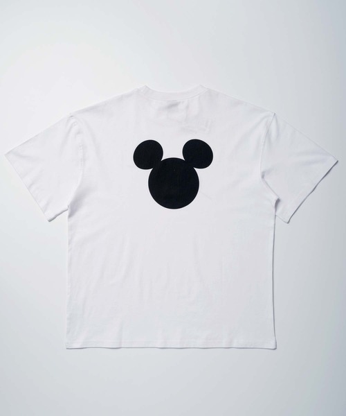 Disney（ディズニー）の「メンズ MICKEY MOUSE ミッキーマウス オーバーサイズＴシャツ（Tシャツ/カットソー・メンズ・杢グレー/ダークグリーン/チャコールグレー/ブラック/オレンジ/オフホワイト・L/XL/M）」の2枚目の写真