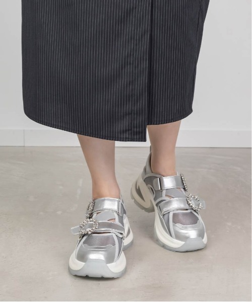 RANDA（ランダ）の「ビジューダブルベルトオープンスニーカー（スニーカー・レディース・ホワイト/シルバー/ベージュ・LL/L/M/S）」の7枚目の写真