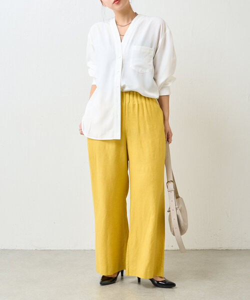 Jena espace merveilleux(ジェナ エスパスメルヴェイユ)の「【デコルテすっきり】トロミダブルVシャツ(シャツ/ブラウス・レディース・イエロー/ブラック/オフホワイト・FREE)」の7枚目の写真