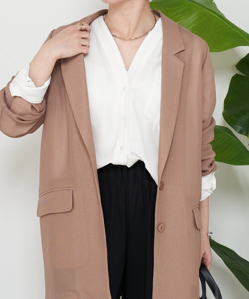 Jena espace merveilleux(ジェナ エスパスメルヴェイユ)の「【デコルテすっきり】トロミダブルVシャツ(シャツ/ブラウス・レディース・イエロー/ブラック/オフホワイト・FREE)」の11枚目の写真