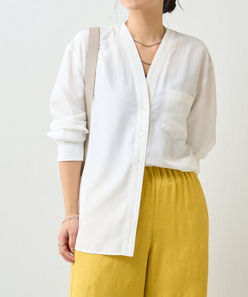 Jena espace merveilleux(ジェナ エスパスメルヴェイユ)の「【デコルテすっきり】トロミダブルVシャツ(シャツ/ブラウス・レディース・イエロー/ブラック/オフホワイト・FREE)」の12枚目の写真
