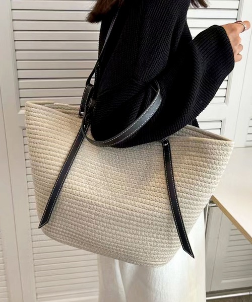 florist(フローリスト)の「【A4収納可】レザーライクハンドルナチュラルトートバッグ(かごバッグ・レディース・ホワイト系2/ベージュ系1/ベージュ系2/ブラック系3/ホワイト系1・FREE)」の2枚目の写真