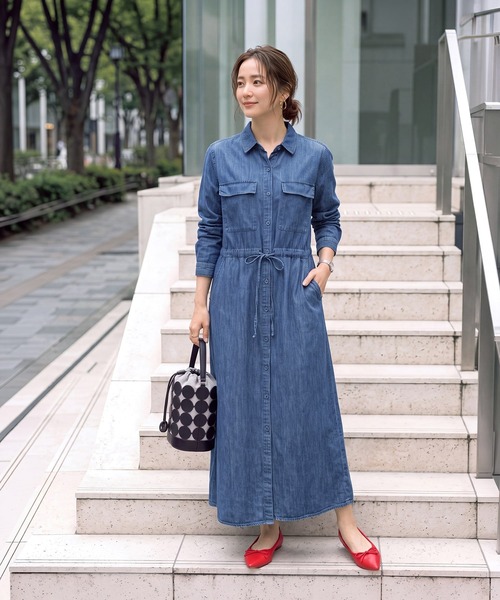 STYLE DELI(スタイルデリ)の「【Psize】【LUXE】ダンガリーデニムシャツワンピース(ワンピース・レディース・ブルー・S-M/M-L)」の2枚目の写真