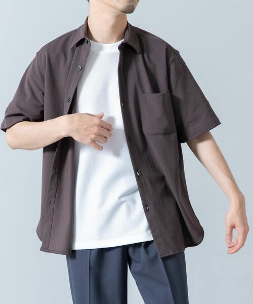 URBAN RESEARCH ROSSO MEN(アーバンリサーチロッソメン)の「『セットアップ対応/XLサイズあり』コンフォータブルドライショートスリーブシャツ(シャツ/ブラウス・メンズ・チャコールグレー/ブラック/ネイビー/ホワイト・SMALL/MEDIUM/LARGE/X-LARGE)」の6枚目の写真