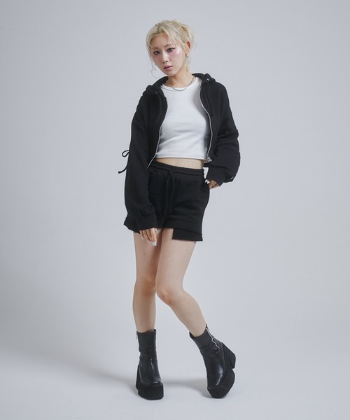 ENVYM（アンビー）の「カットオフスウェットショートパンツ（スウェットパンツ・レディース・グレー/ブラック/ホワイト・FREE）」の7枚目の写真