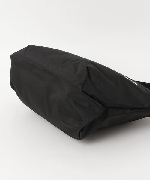 ノースフェイスシンプルクロスバッグ M 新品未使用タグ付きブラック THE NORTH FACE ノースフェイス ショルダーバッグ SP CROSS BAG