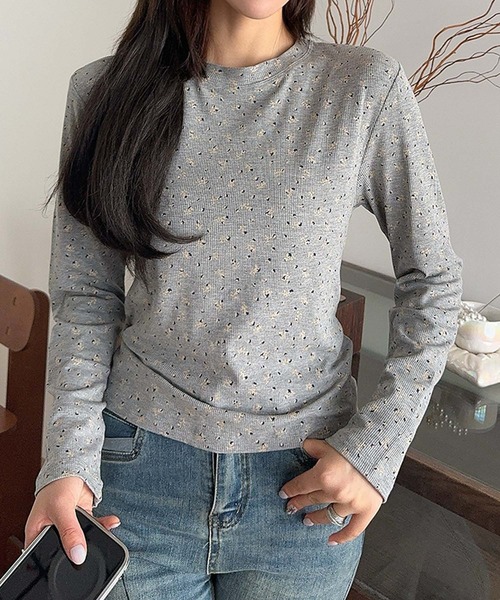 aimoha(アイモハ)の「花柄プリント長袖Tシャツ(Tシャツ/カットソー・レディース・ネイビー/グレー・FREE)」の4枚目の写真