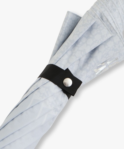 ANNA SUI（アナスイ）の「フラワー＆バタフライプリント晴雨兼用傘(1段スライドショート傘)（長傘・レディース・ブラック/ピンク/サックスブルー・FREE）」の10枚目の写真