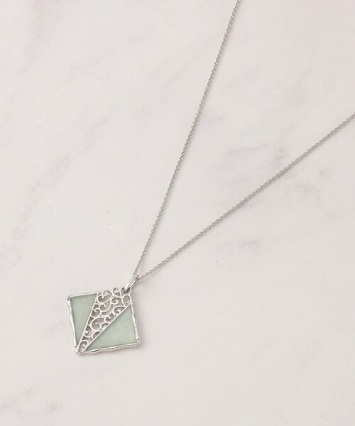 SHOO・LA・RUE（シューラルー）の「スクエアエポカラーモチーフネックレス（ネックレス・レディース・ピンク/アイボリー/ライトグリーン・00）」の3枚目の写真