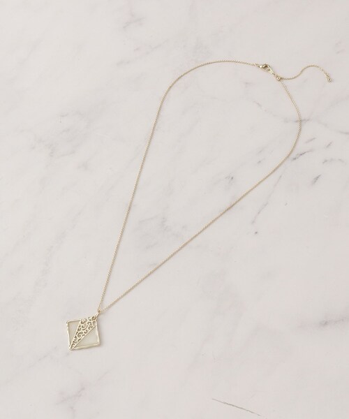 SHOO・LA・RUE（シューラルー）の「スクエアエポカラーモチーフネックレス（ネックレス・レディース・ピンク/アイボリー/ライトグリーン・00）」の6枚目の写真