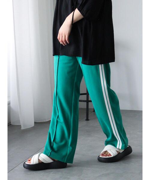 ehka sopo(エヘカソポ)の「サイドライントラックパンツ(その他パンツ・レディース・ネイビー/グリーン/ボルドー・F)」の16枚目の写真