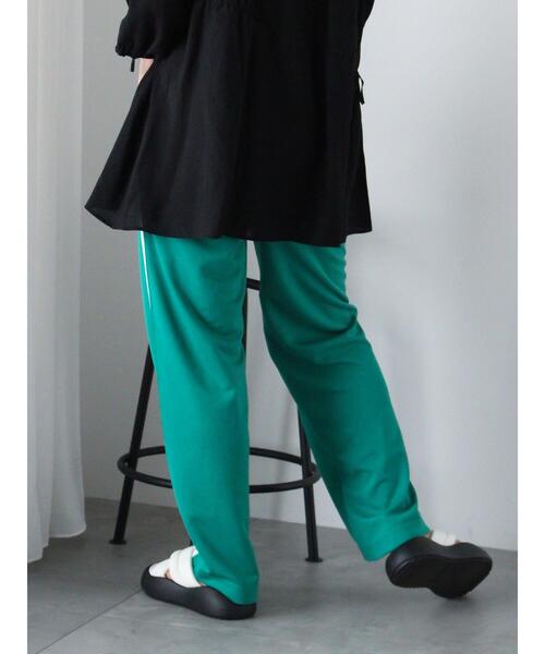 ehka sopo(エヘカソポ)の「サイドライントラックパンツ(その他パンツ・レディース・ネイビー/グリーン/ボルドー・F)」の19枚目の写真