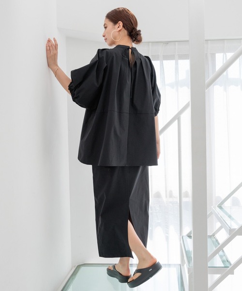 HEREIAM（ヘレイアム）の「【HEREIAM】接触冷感&イージーケア/COOLマテリアルブラウス（シャツ/ブラウス・レディース・ホワイト/ベージュ/ブラック・FREE）」の15枚目の写真