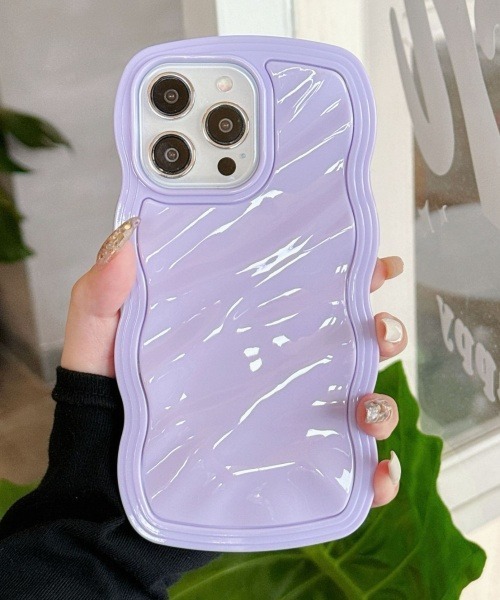 Fun & Daily(ファンアンドデイリー)の「F&D : ウェーブカラー iPhoneケース /14 / 15 / 16 / Plus / Pro / Pro Max アイフォンケース(スマホケース/カバー・レディース・ブラック/パープル/ホワイト・iPhone 15/iPhone 15 Pro/iPhone 16/iPhone 16 Plus/iPhone 16 Pro/iPhone 14/iPhone 16 Pro Max)」の7枚目の写真