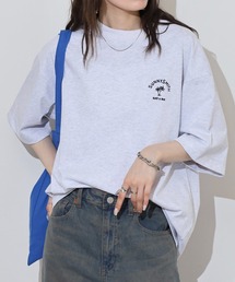 Sunnysmith ヤシの木アーチロゴワンポイント刺繍Tシャツ