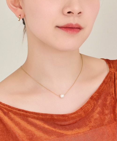 Phoebe（フィービィー）の「【金属アレルギー対応】ワントップパールネックレス/全長:42cm+5cm/サージカルステンレス（ネックレス・レディース・イエローゴールド/シルバー・FREE）」の9枚目の写真