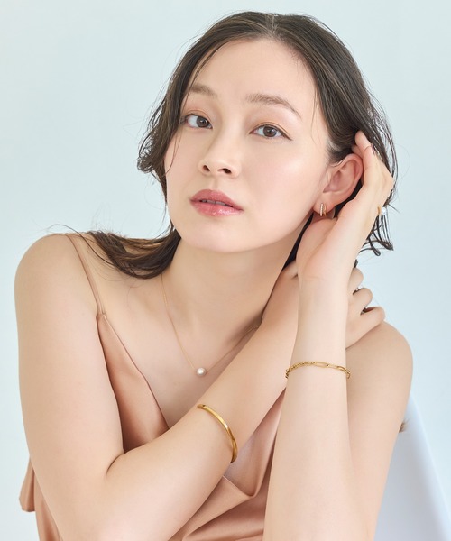 Phoebe（フィービィー）の「【金属アレルギー対応】ワントップパールネックレス/全長:42cm+5cm/サージカルステンレス（ネックレス・レディース・イエローゴールド/シルバー・FREE）」の3枚目の写真