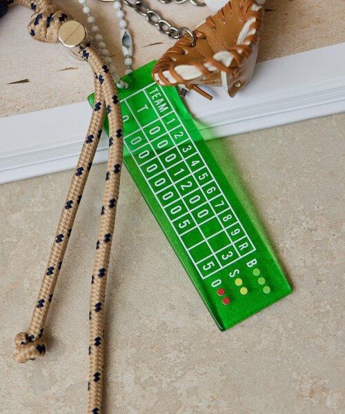 インフルエンサーouchi企画】私を野球に連れてってストラップ