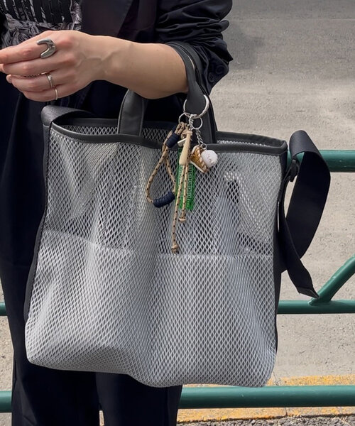 ear PAPILLONNER（イアパピヨネ）の「【インフルエンサーouchi企画】私を野球に連れてってストラップ（チャーム・レディース・サンドベージュ/レッド・FREE）」の11枚目の写真