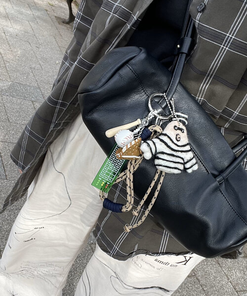 ear PAPILLONNER（イアパピヨネ）の「【インフルエンサーouchi企画】私を野球に連れてってストラップ（チャーム・レディース・サンドベージュ/レッド・FREE）」の13枚目の写真