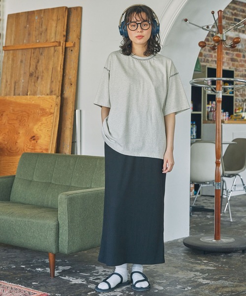MONO-MART LADY'S(モノマートレディース)の「カットリブ Iライン ロングスカート(スカート・レディース・グリーン/ネイビー/ブラック/杢グレー・S/M)」の13枚目の写真