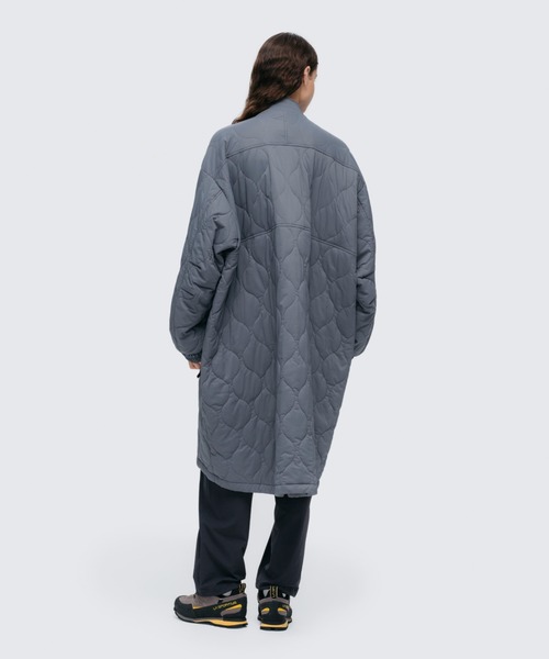 WILD THINGS(ワイルドシングス)の「キルティング モンスターパーカー│QUILTING MONSTER PARKA(ミリタリージャケット・レディース・オフホワイト/ブルーグレー/ブラック・M/S)」の4枚目の写真