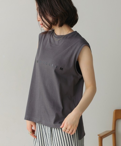 Bou Jeloud(ブージュルード)の「スモール箔ロゴTシャツ(Tシャツ/カットソー・レディース・グレー/ベージュ/オフホワイト・FREE)」の3枚目の写真