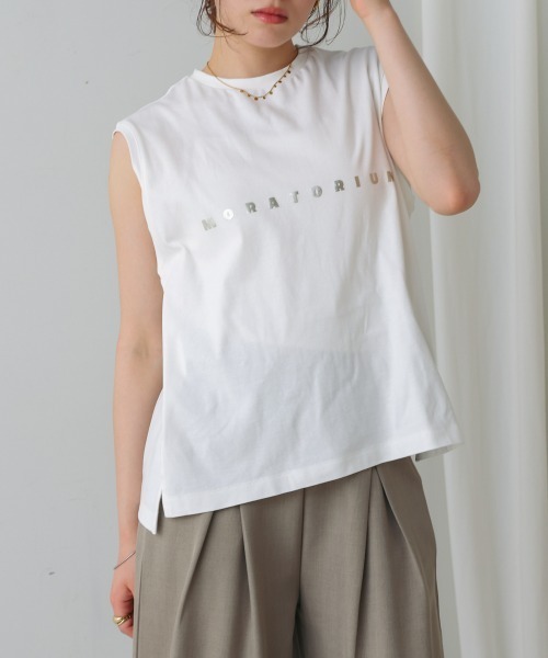 Bou Jeloud(ブージュルード)の「スモール箔ロゴTシャツ(Tシャツ/カットソー・レディース・グレー/ベージュ/オフホワイト・FREE)」の2枚目の写真