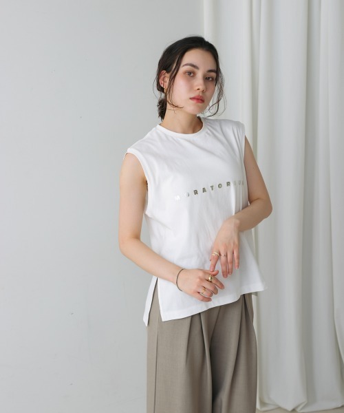 Bou Jeloud(ブージュルード)の「スモール箔ロゴTシャツ(Tシャツ/カットソー・レディース・グレー/ベージュ/オフホワイト・FREE)」の4枚目の写真