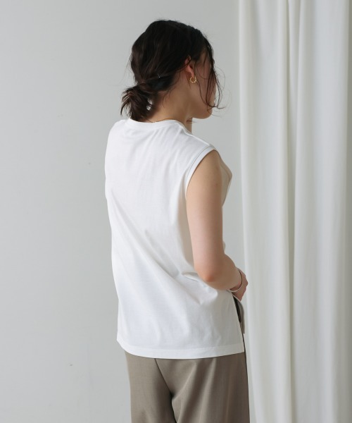 Bou Jeloud(ブージュルード)の「スモール箔ロゴTシャツ(Tシャツ/カットソー・レディース・グレー/ベージュ/オフホワイト・FREE)」の10枚目の写真