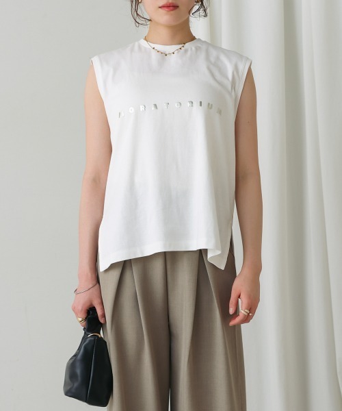Bou Jeloud(ブージュルード)の「スモール箔ロゴTシャツ(Tシャツ/カットソー・レディース・グレー/ベージュ/オフホワイト・FREE)」の14枚目の写真