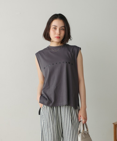 Bou Jeloud(ブージュルード)の「スモール箔ロゴTシャツ(Tシャツ/カットソー・レディース・グレー/ベージュ/オフホワイト・FREE)」の15枚目の写真