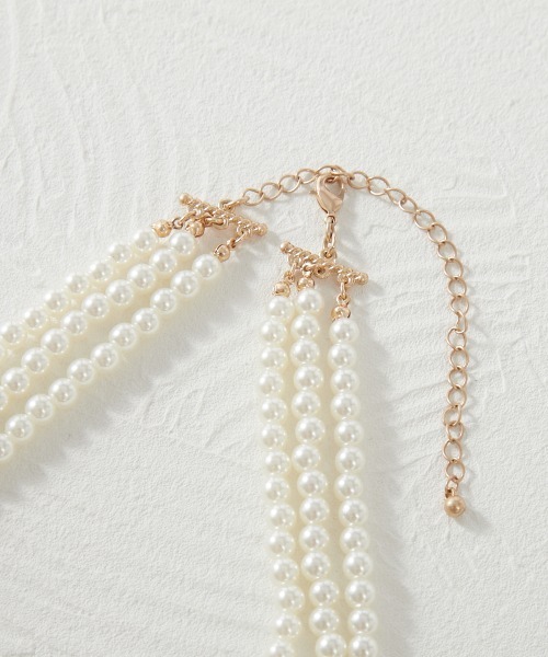 CHIC STYLE(シックスタイル)の「後チャーム付3連パール調ネックレス(長め設計) シックスタイル(ネックレス・レディース・アイボリー系・FREE)」の14枚目の写真