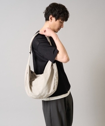 a.v.v（アーヴェヴェ）の「【撥水/ユニセックス】ショルダーバッグ（ショルダーバッグ）」