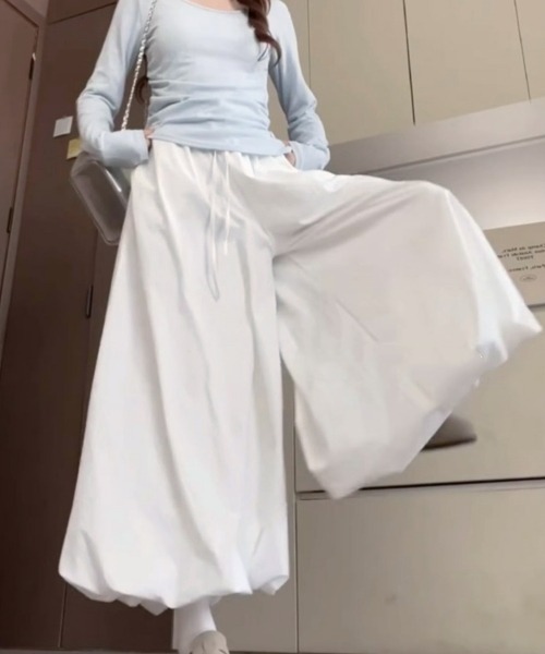 gossip!ロサンゼルス(ゴシップロサンゼルス)の「ミニマルカジュアル バルーンワイドパンツ(スウェットパンツ・レディース・ホワイト/ピンク・FREE)」の1枚目の写真