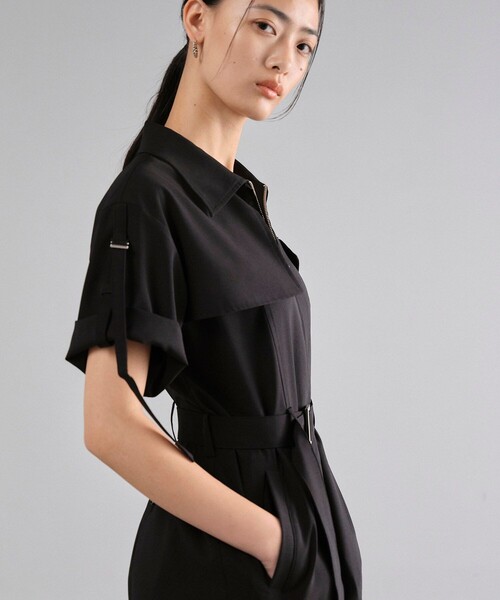 UNITED TOKYO（ユナイテッドトウキョウ）の「ハーフSLVイージージャンプスーツ｜細見え/ウォッシャブル/防シワ/抗ピリング/接触冷感/UV対策/吸汗速乾/ストレッチ/半袖（つなぎ/オールインワン・レディース・ブラック/ライトベージュ・1/2）」の18枚目の写真