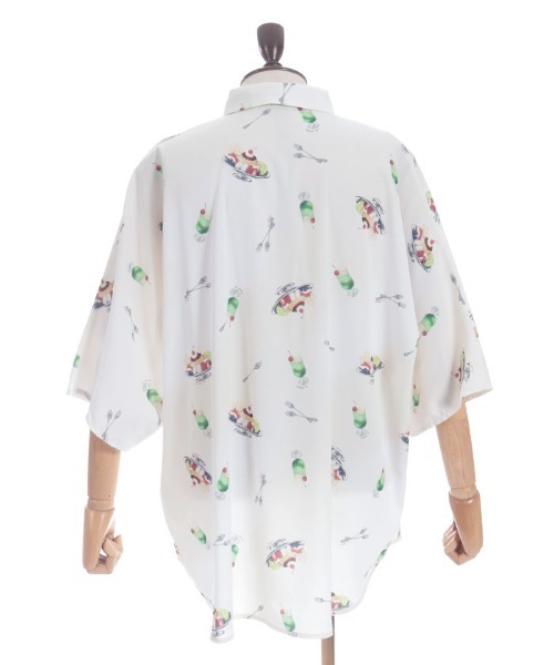完売品❤️25SS LalliaMu ジオメタリックプリントブラウス 半袖 完売品❤️25SS LalliaMu ジオメタリックプリントブラウス 半袖