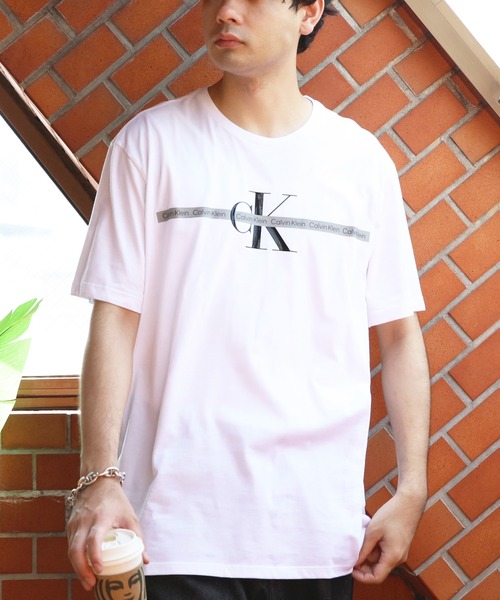 Calvin Klein(カルバン・クライン)の「Calvin Klein ロゴ半袖Tシャツ(Tシャツ/カットソー・メンズ・ブラック/ホワイト系その他/ブルー系その他/ワイン・SMALL/MEDIUM/LARGE/X-LARGE)」の22枚目の写真